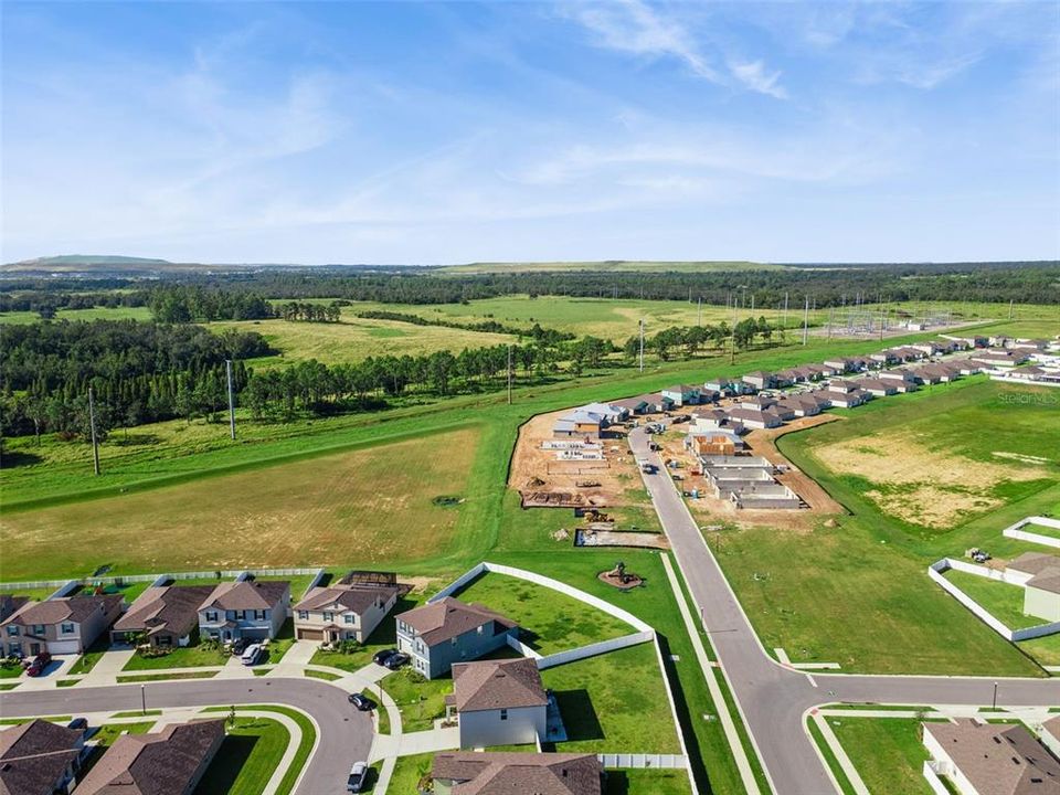 Active With Contract: $375,000 (4 beds, 2 baths, 2587 Square Feet)