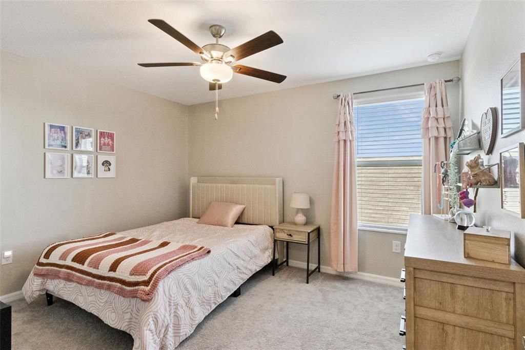 Active With Contract: $375,000 (4 beds, 2 baths, 2587 Square Feet)