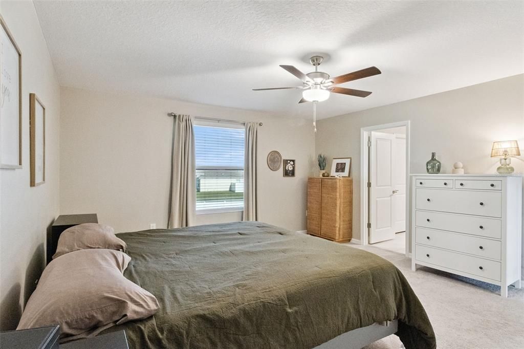 Active With Contract: $375,000 (4 beds, 2 baths, 2587 Square Feet)