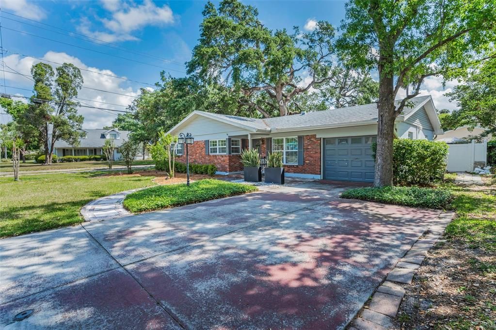 Activo con contrato: $789,000 (3 camas, 2 baños, 1787 Pies cuadrados)