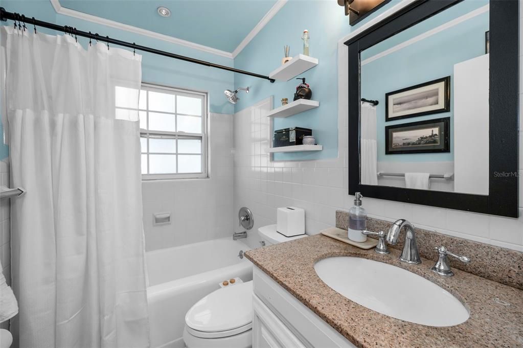 Activo con contrato: $789,000 (3 camas, 2 baños, 1787 Pies cuadrados)