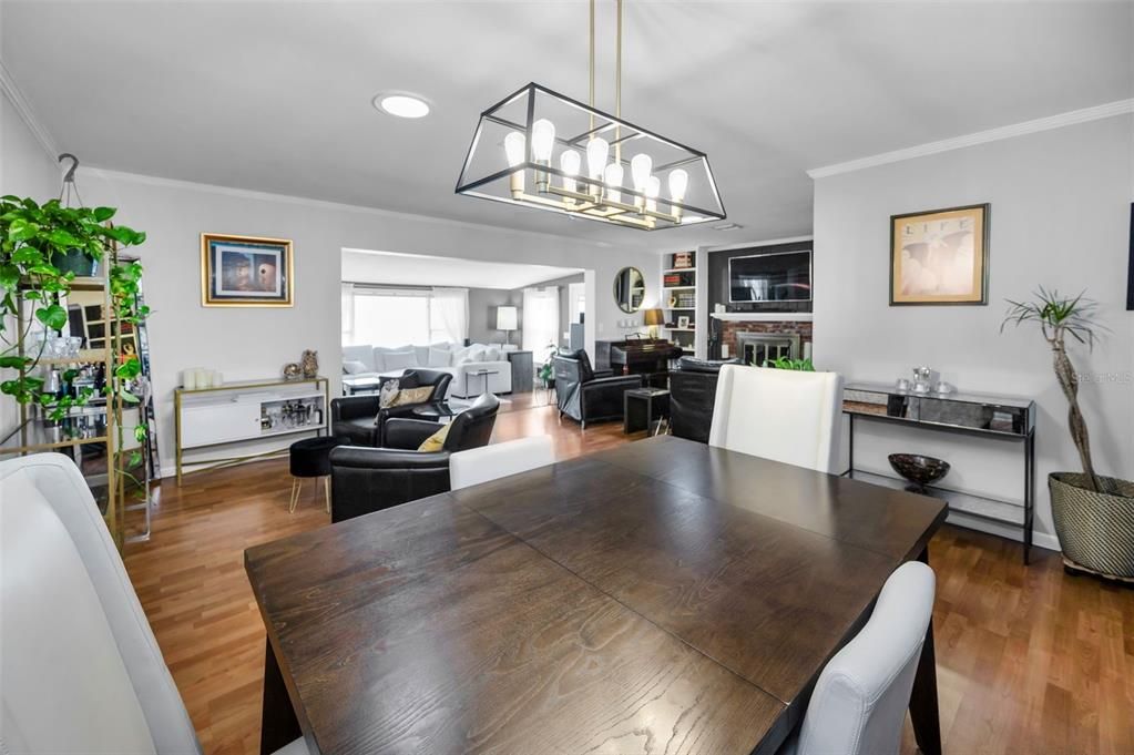 Activo con contrato: $789,000 (3 camas, 2 baños, 1787 Pies cuadrados)