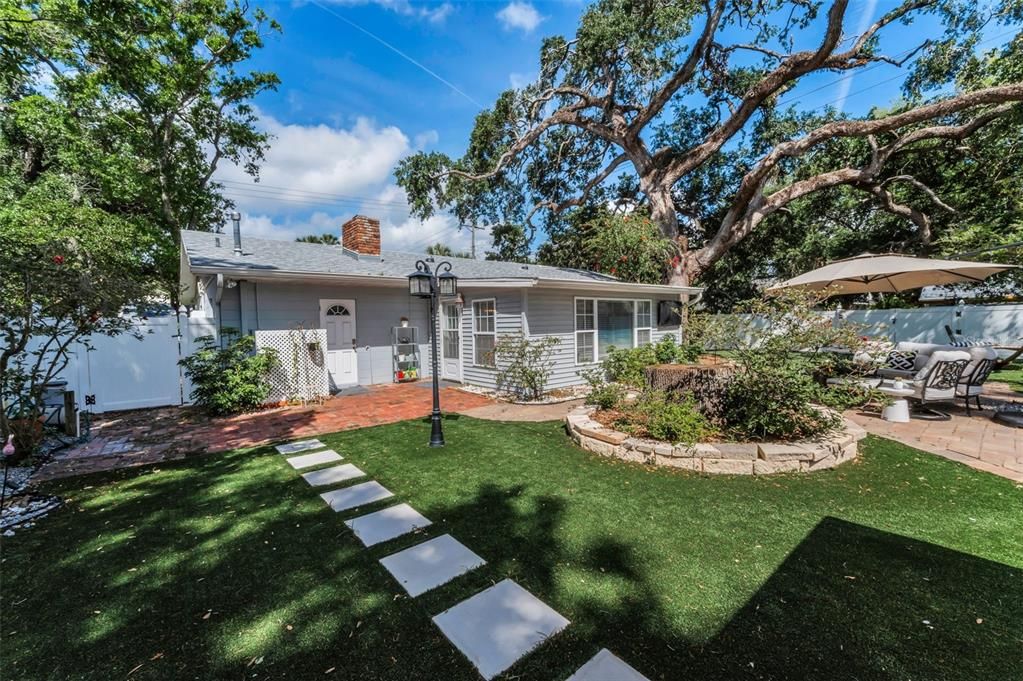 Activo con contrato: $789,000 (3 camas, 2 baños, 1787 Pies cuadrados)