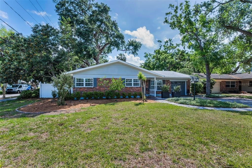 Activo con contrato: $789,000 (3 camas, 2 baños, 1787 Pies cuadrados)