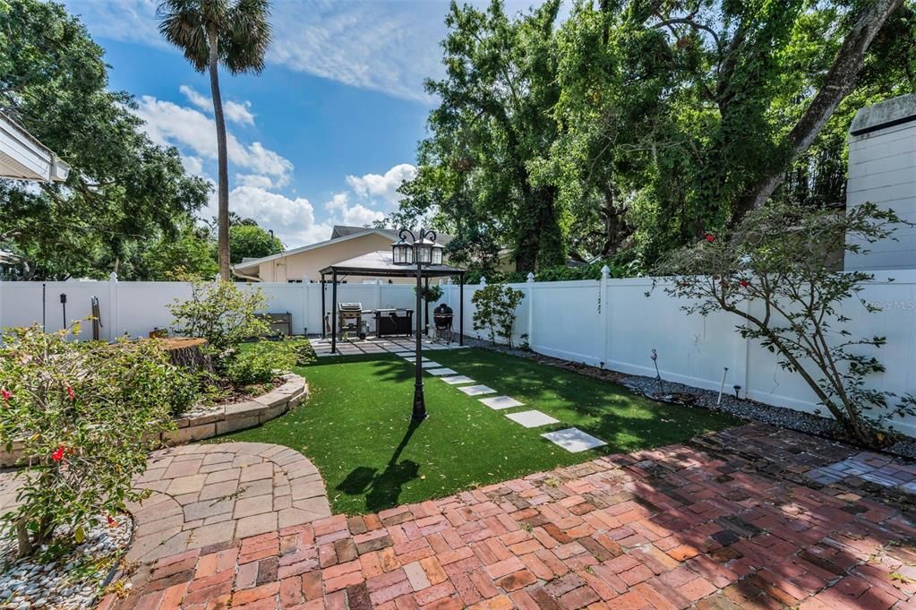 Activo con contrato: $789,000 (3 camas, 2 baños, 1787 Pies cuadrados)