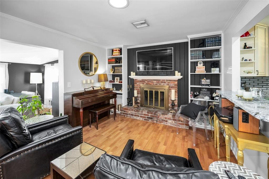 Activo con contrato: $789,000 (3 camas, 2 baños, 1787 Pies cuadrados)