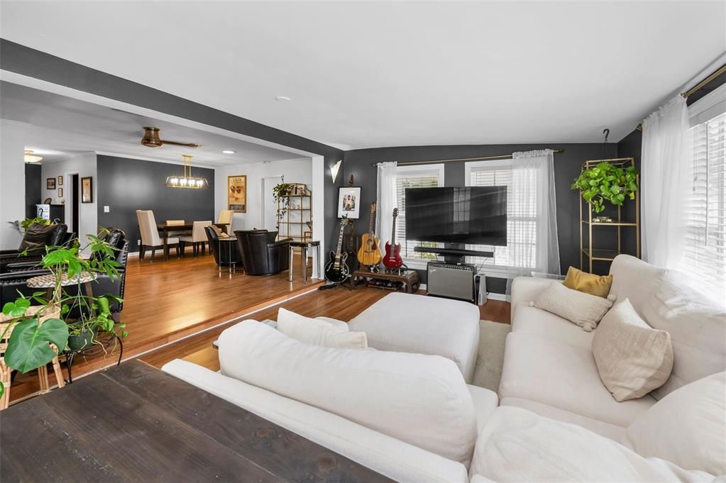 Activo con contrato: $789,000 (3 camas, 2 baños, 1787 Pies cuadrados)