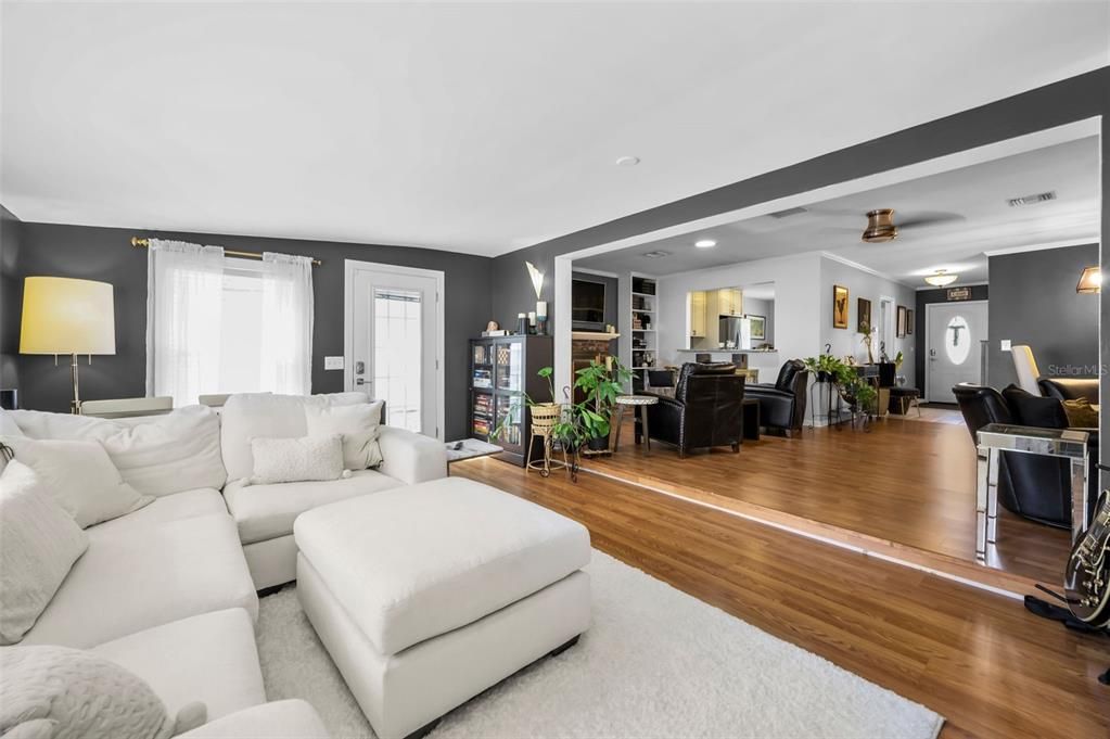 Activo con contrato: $789,000 (3 camas, 2 baños, 1787 Pies cuadrados)