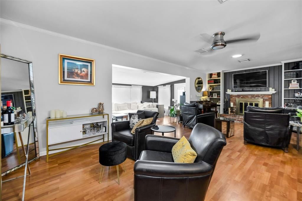 Activo con contrato: $789,000 (3 camas, 2 baños, 1787 Pies cuadrados)