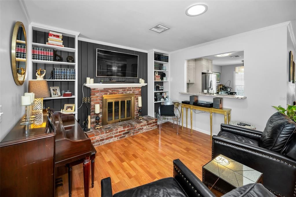 Activo con contrato: $789,000 (3 camas, 2 baños, 1787 Pies cuadrados)