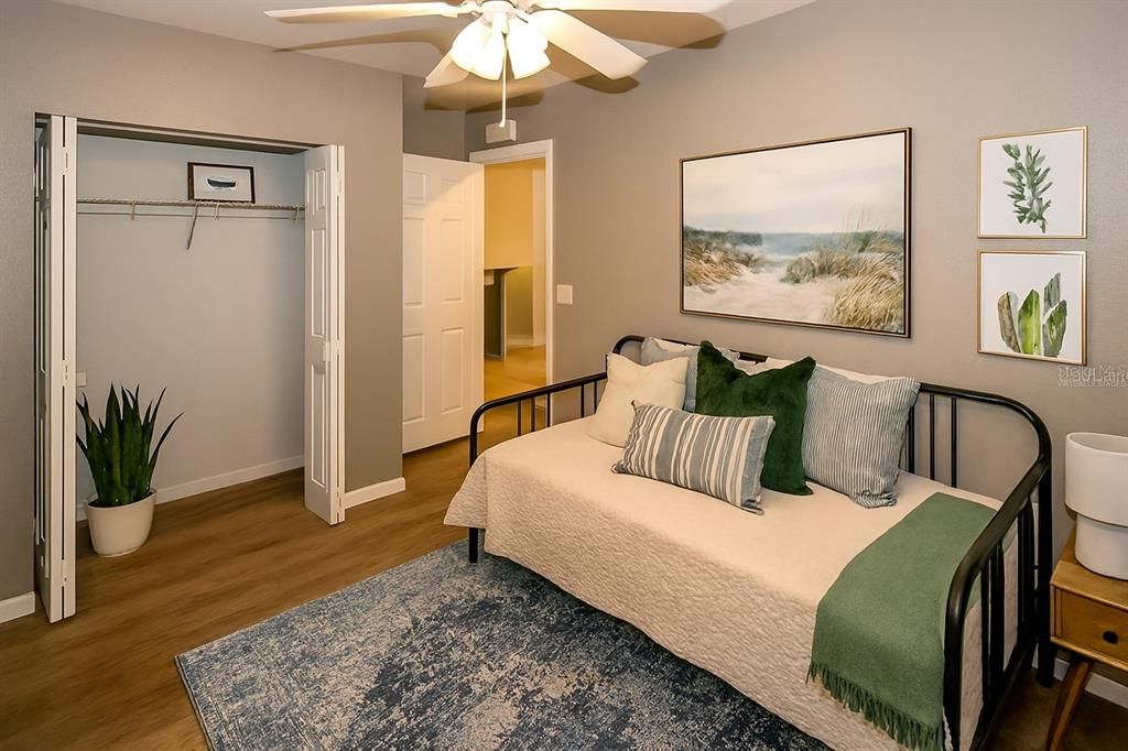 待售: $159,890 (2 贝兹, 2 浴室, 996 平方英尺)