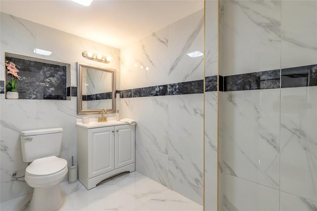 待售: $198,400 (3 贝兹, 1 浴室, 1089 平方英尺)