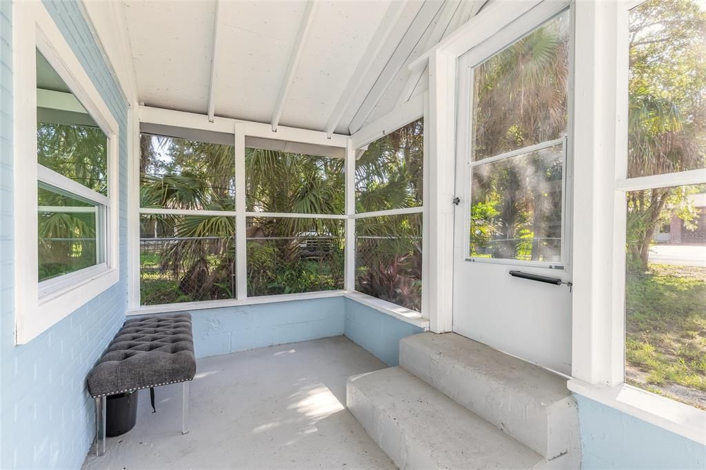 待售: $198,400 (3 贝兹, 1 浴室, 1089 平方英尺)