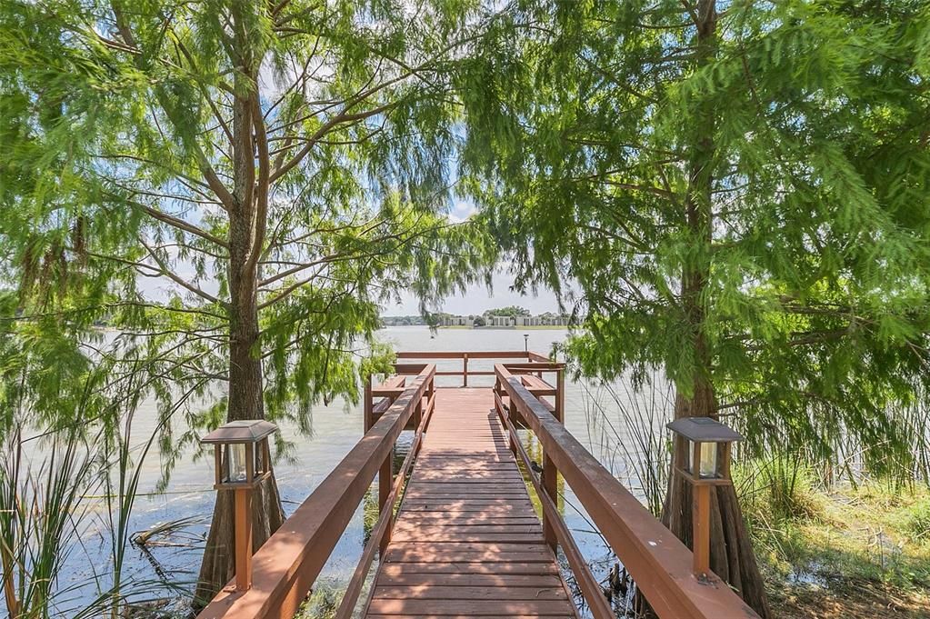 For Sale: $122,900 (1 beds, 1 baths, 633 Square Feet)