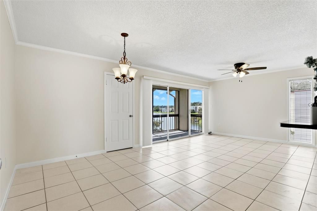 For Sale: $122,900 (1 beds, 1 baths, 633 Square Feet)