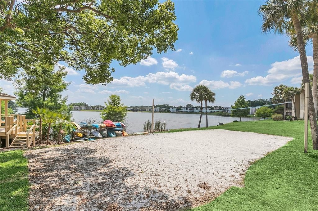 For Sale: $122,900 (1 beds, 1 baths, 633 Square Feet)