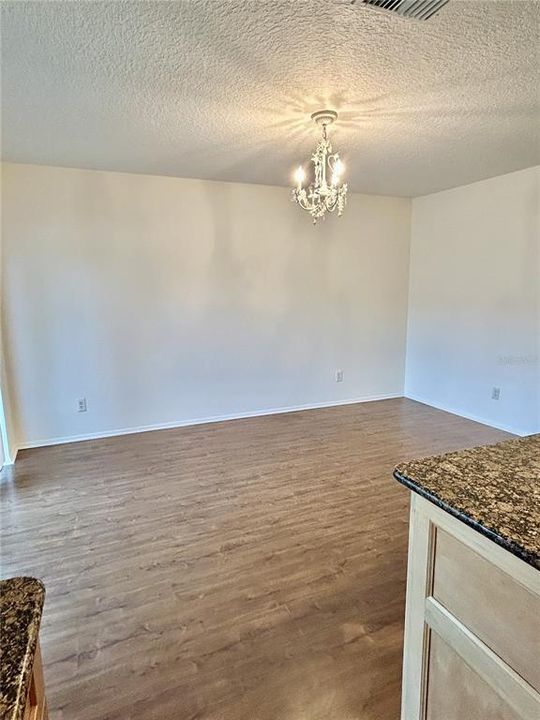 Active With Contract: $189,000 (2 beds, 1 baths, 1077 Square Feet)