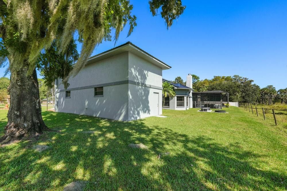 For Sale: $969,000 (5 beds, 4 baths, 3787 Square Feet)