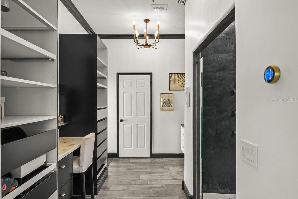 For Sale: $969,000 (5 beds, 4 baths, 3787 Square Feet)