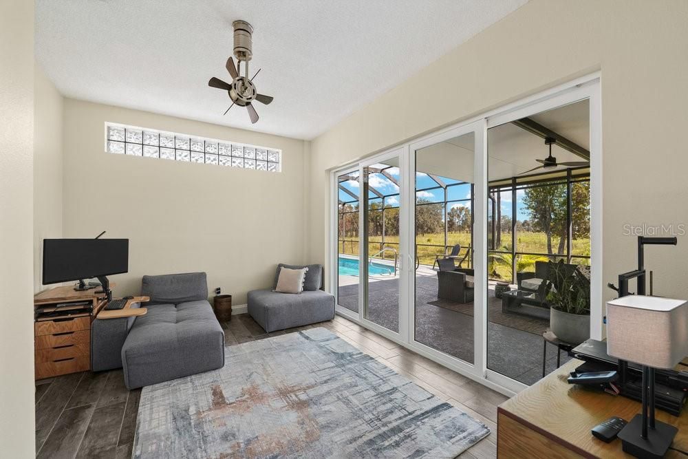 For Sale: $969,000 (5 beds, 4 baths, 3787 Square Feet)