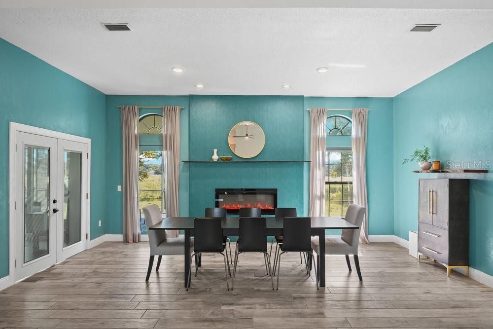 For Sale: $969,000 (5 beds, 4 baths, 3787 Square Feet)