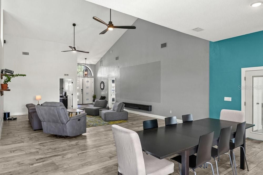 For Sale: $969,000 (5 beds, 4 baths, 3787 Square Feet)