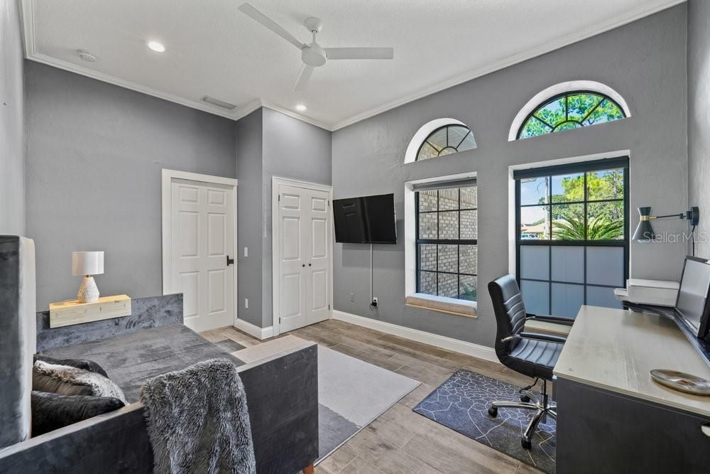 For Sale: $969,000 (5 beds, 4 baths, 3787 Square Feet)