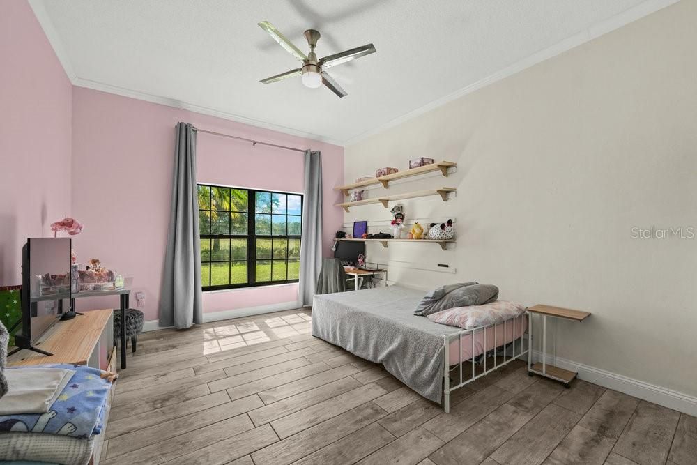 For Sale: $969,000 (5 beds, 4 baths, 3787 Square Feet)