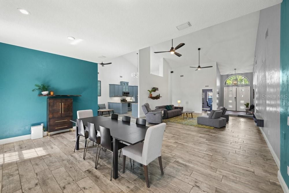 For Sale: $969,000 (5 beds, 4 baths, 3787 Square Feet)