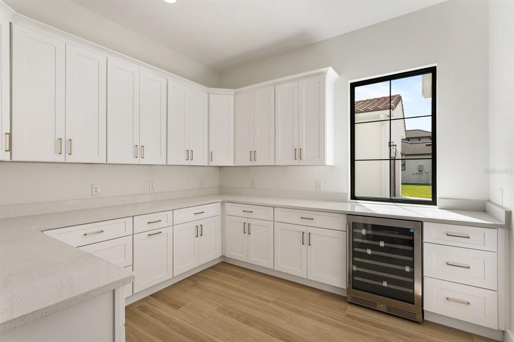 En Venta: $1,450,000 (5 camas, 4 baños, 4130 Pies cuadrados)