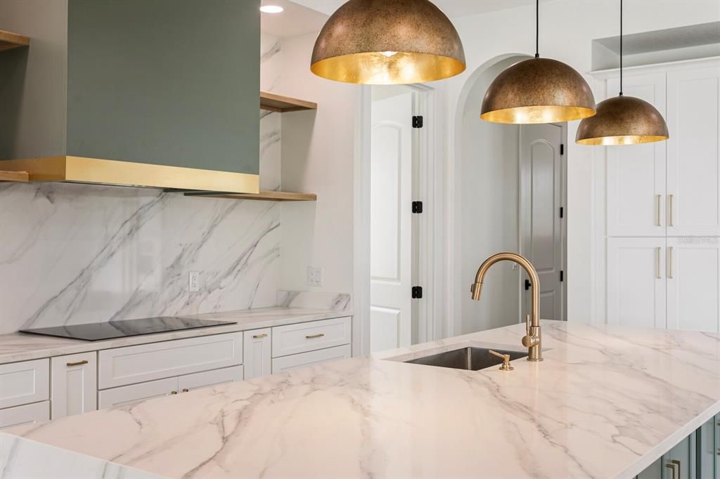 En Venta: $1,450,000 (5 camas, 4 baños, 4130 Pies cuadrados)