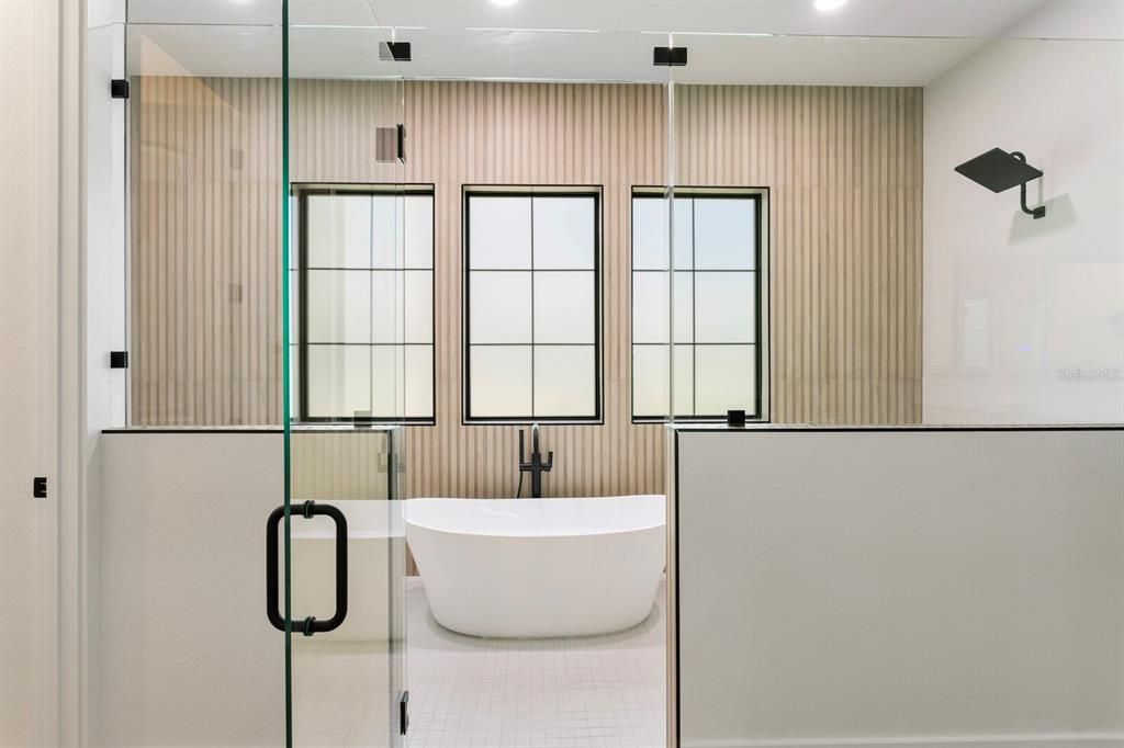 En Venta: $1,450,000 (5 camas, 4 baños, 4130 Pies cuadrados)