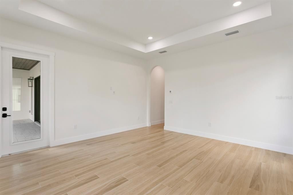 En Venta: $1,450,000 (5 camas, 4 baños, 4130 Pies cuadrados)