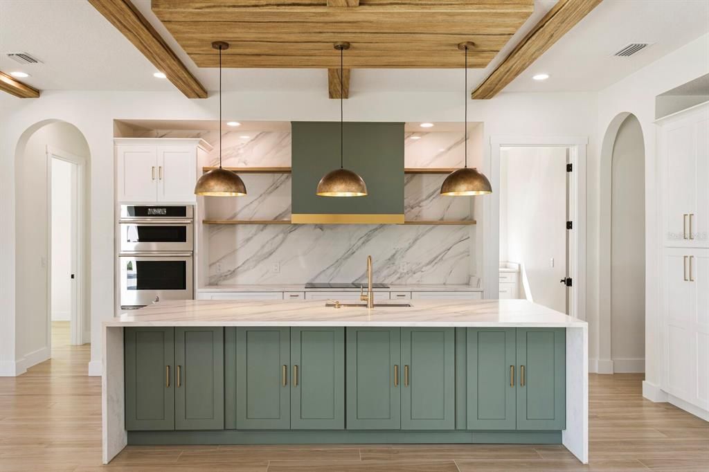 En Venta: $1,450,000 (5 camas, 4 baños, 4130 Pies cuadrados)