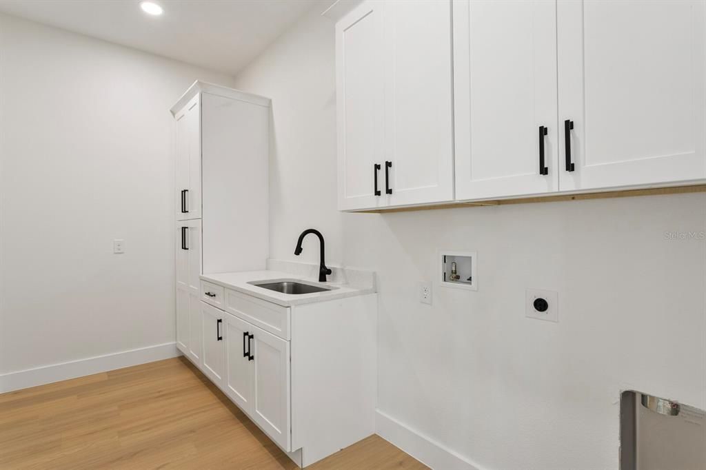 En Venta: $1,450,000 (5 camas, 4 baños, 4130 Pies cuadrados)