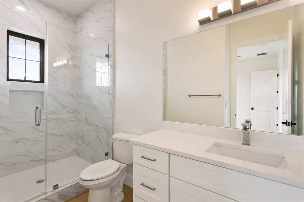 En Venta: $1,450,000 (5 camas, 4 baños, 4130 Pies cuadrados)