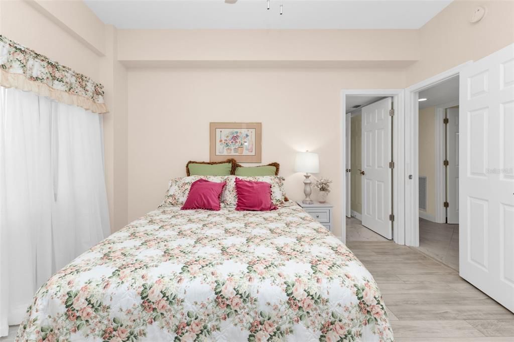 For Sale: $575,000 (3 beds, 2 baths, 2358 Square Feet)