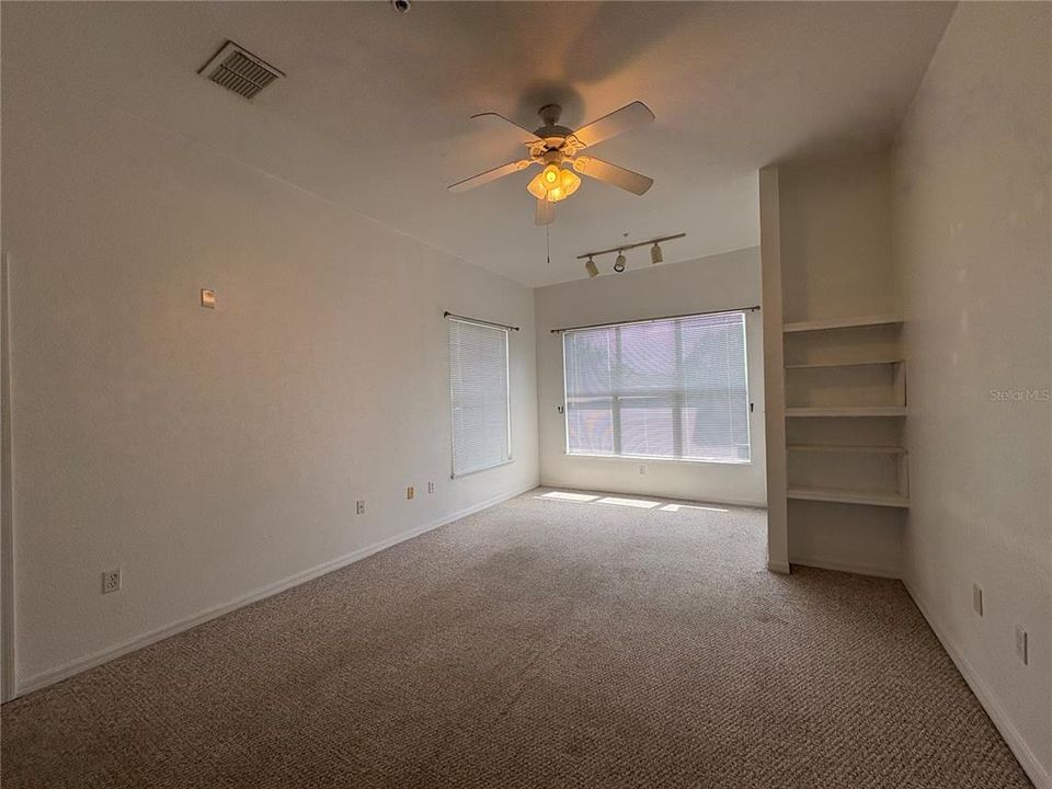 Activo con contrato: $145,000 (1 camas, 1 baños, 636 Pies cuadrados)