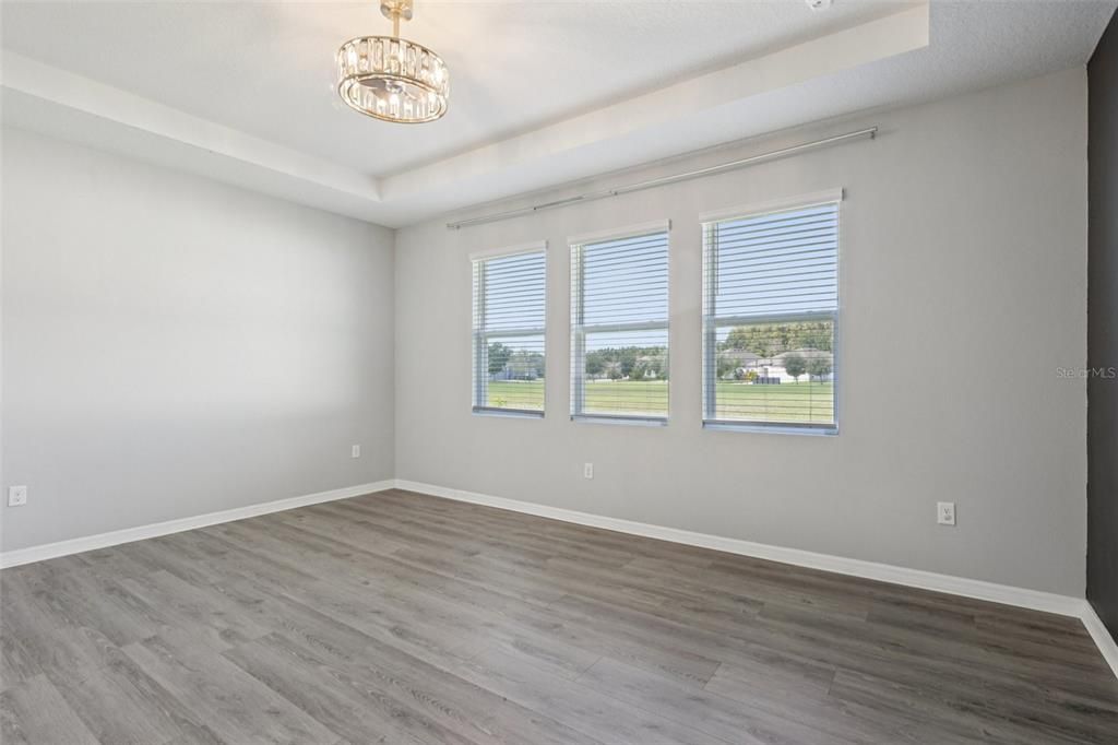 For Sale: $475,000 (4 beds, 3 baths, 2820 Square Feet)