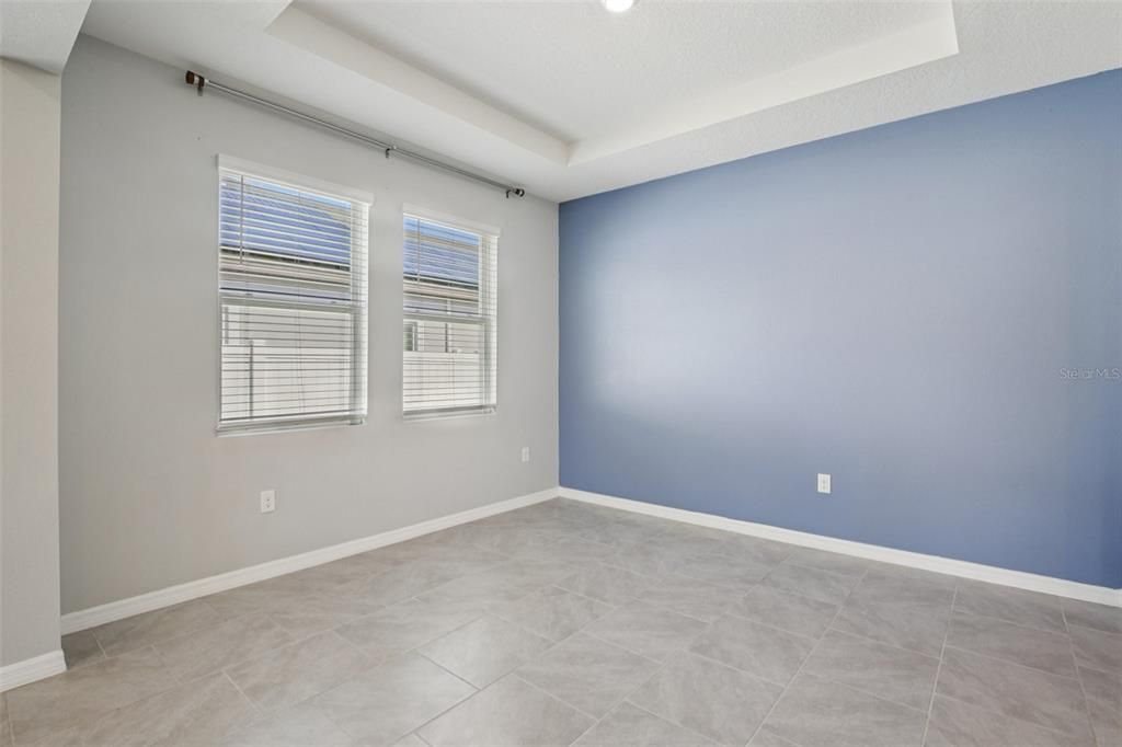 For Sale: $475,000 (4 beds, 3 baths, 2820 Square Feet)