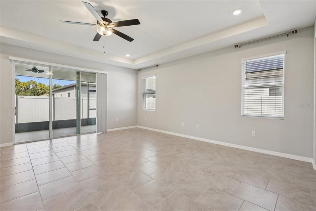 For Sale: $475,000 (4 beds, 3 baths, 2820 Square Feet)