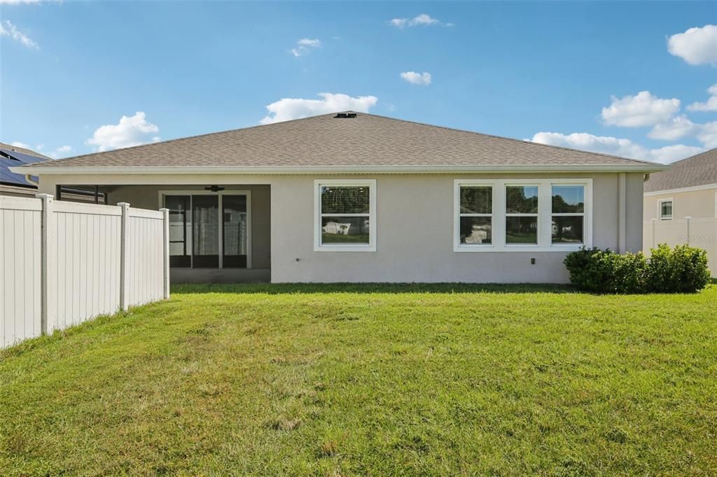 For Sale: $475,000 (4 beds, 3 baths, 2820 Square Feet)