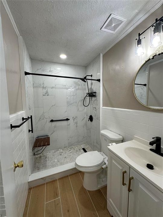 Activo con contrato: $175,000 (3 camas, 1 baños, 1099 Pies cuadrados)