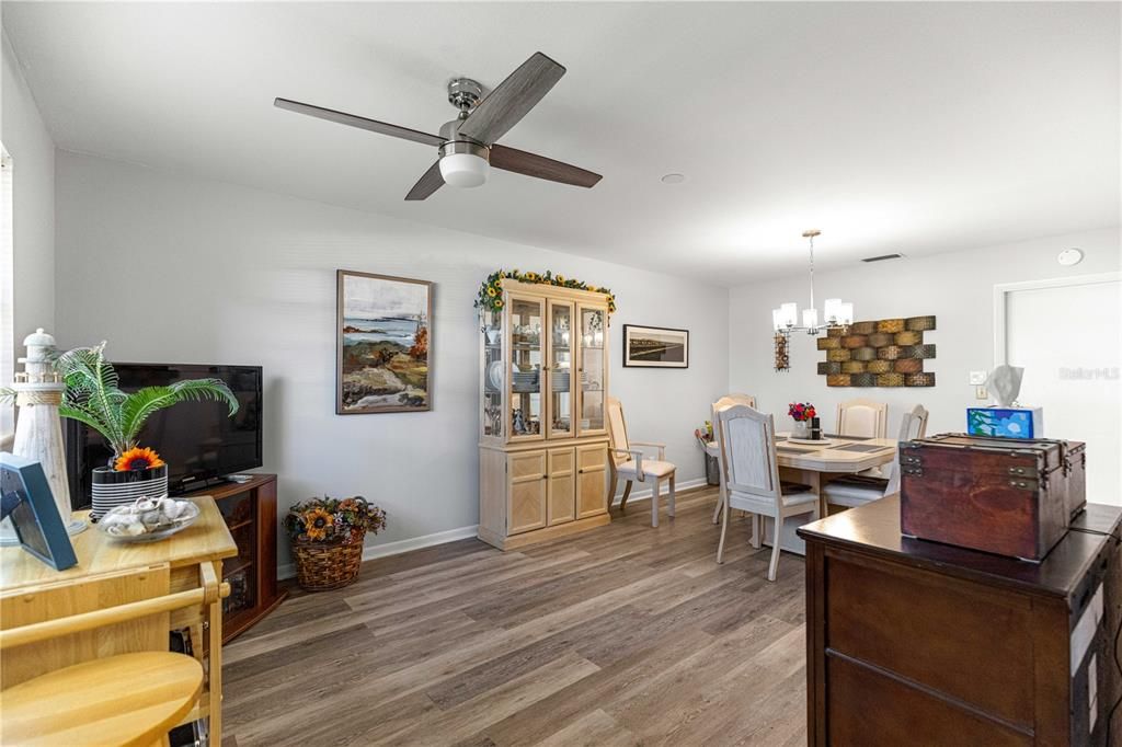 For Sale: $239,000 (2 beds, 2 baths, 1676 Square Feet)