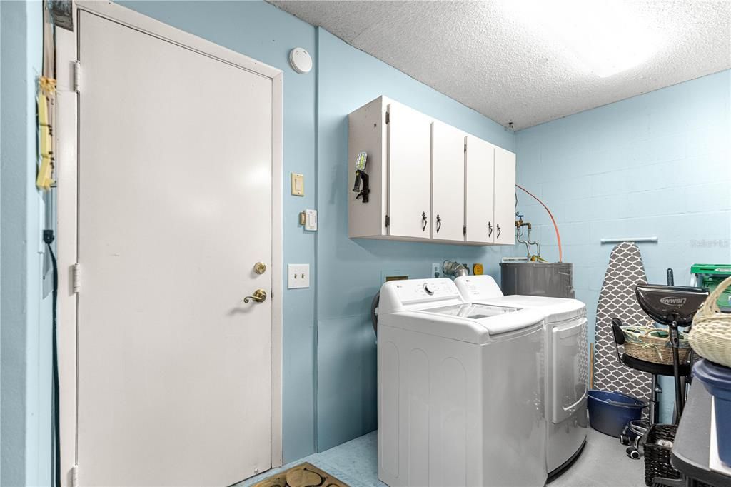 For Sale: $239,000 (2 beds, 2 baths, 1676 Square Feet)