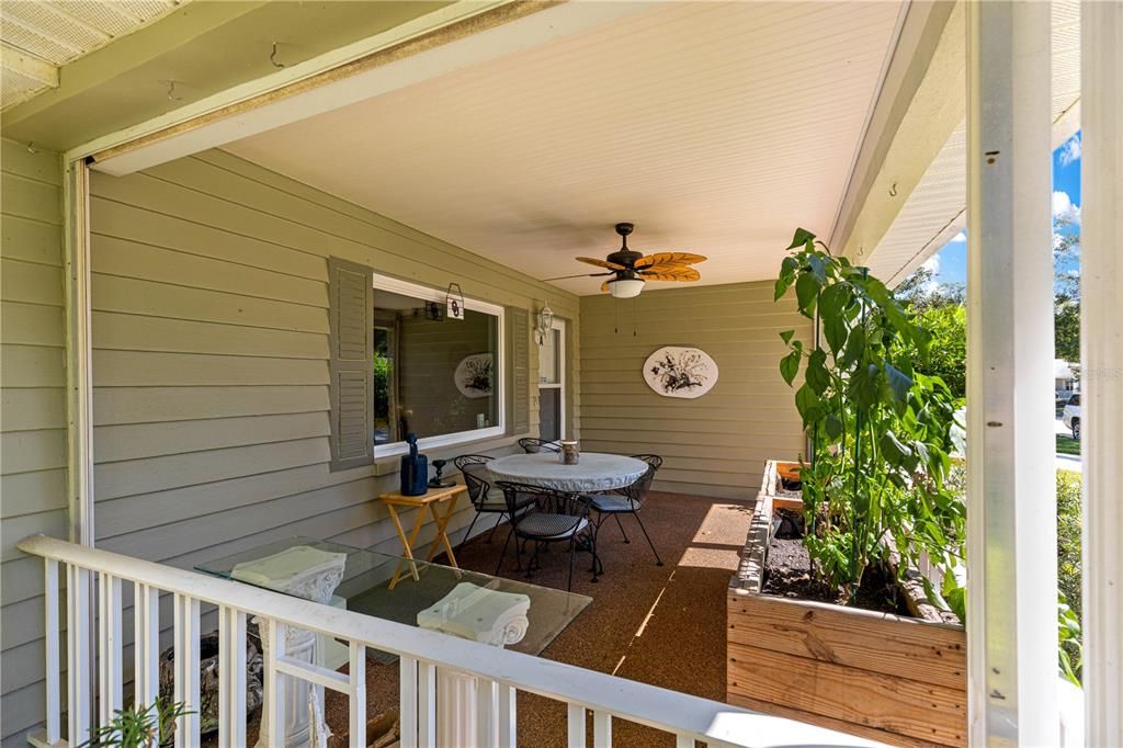 For Sale: $239,000 (2 beds, 2 baths, 1676 Square Feet)