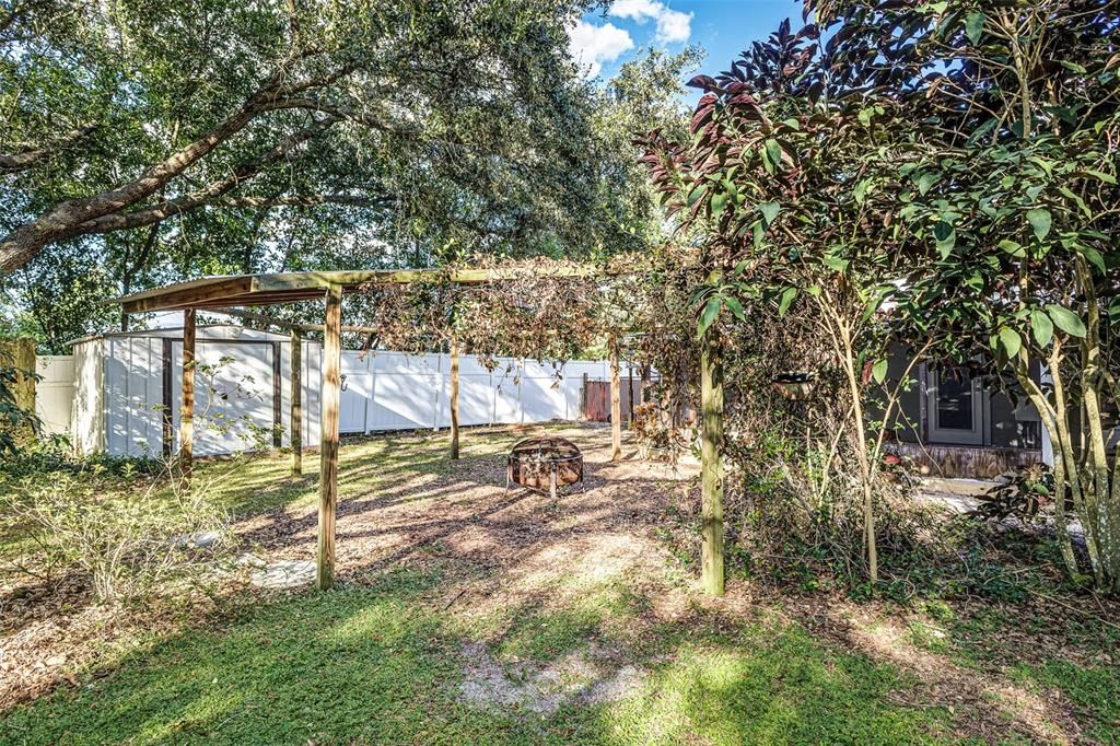 На продажу: $219,950 (3 спален, 1 ванн, 1129 Квадратных фут)