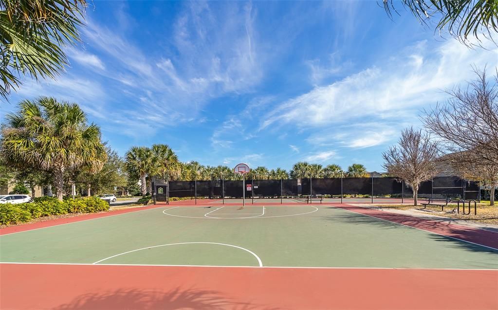 Active With Contract: $2,900 (3 beds, 2 baths, 1980 Square Feet)