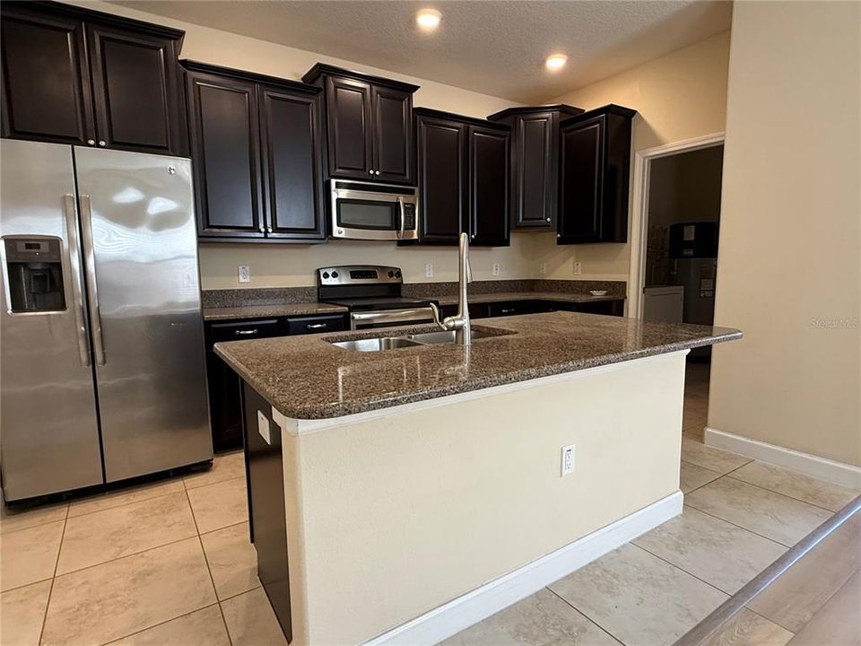 Active With Contract: $2,900 (3 beds, 2 baths, 1980 Square Feet)