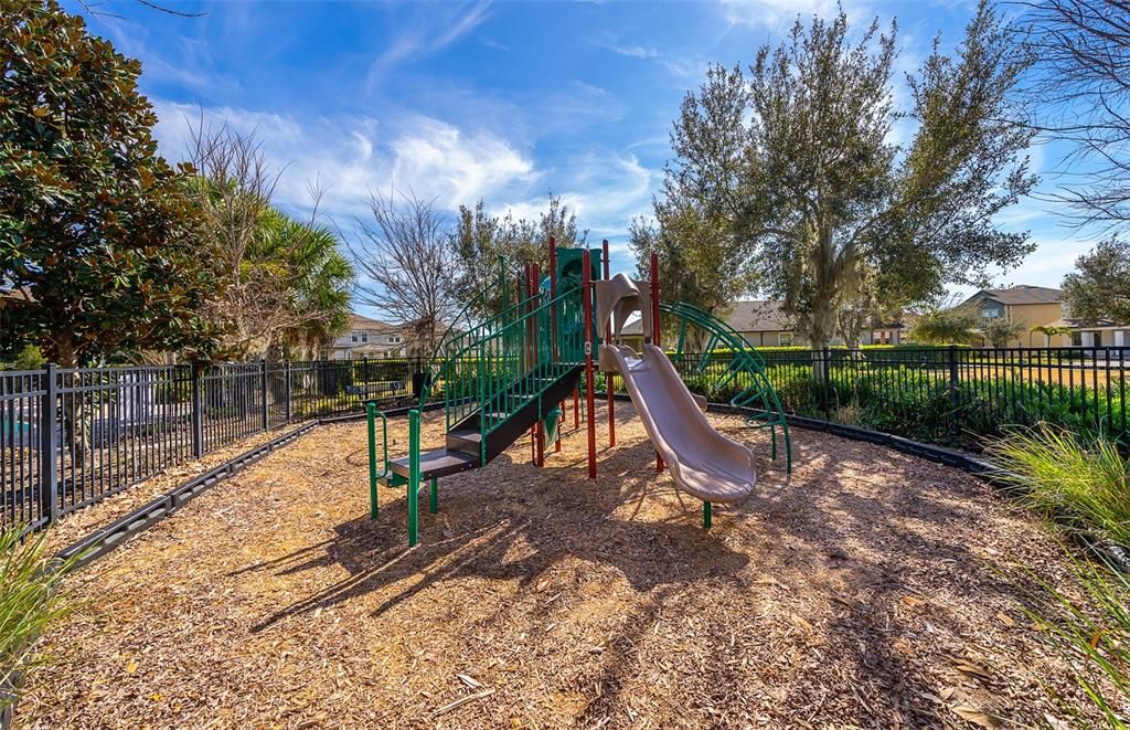 Active With Contract: $2,900 (3 beds, 2 baths, 1980 Square Feet)